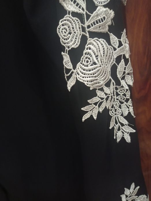 Жіноча гарна сорочка