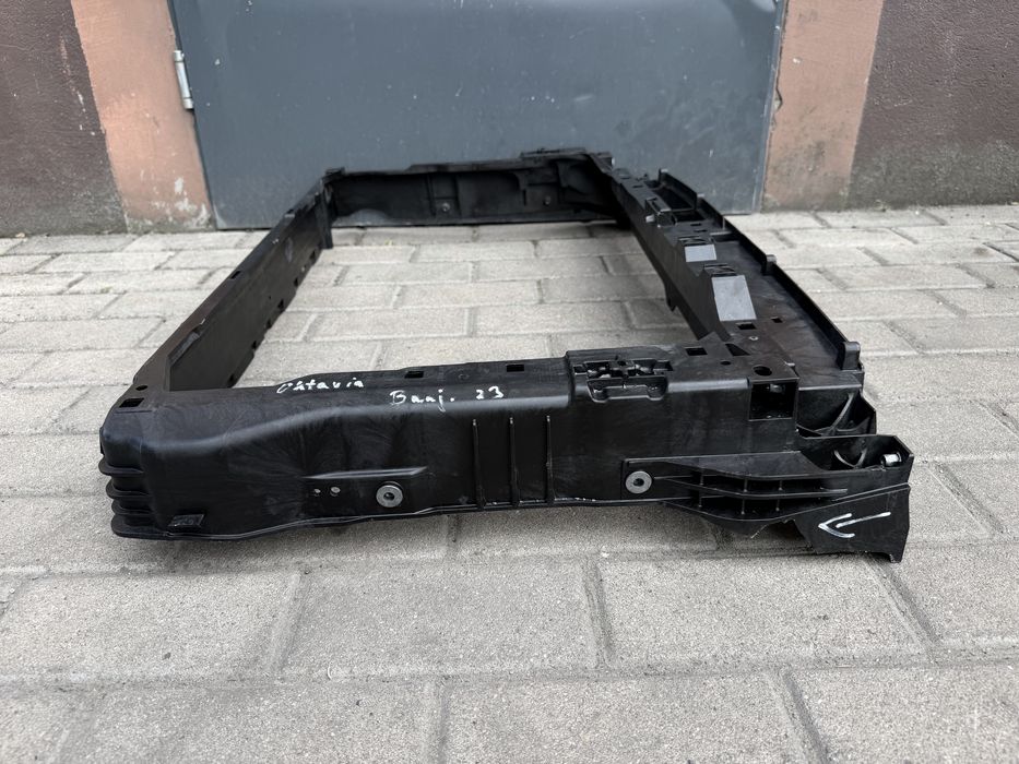 Pas przedni wzmocnienie zderzaka przód Skoda Octavia IV 20r.- oryginał