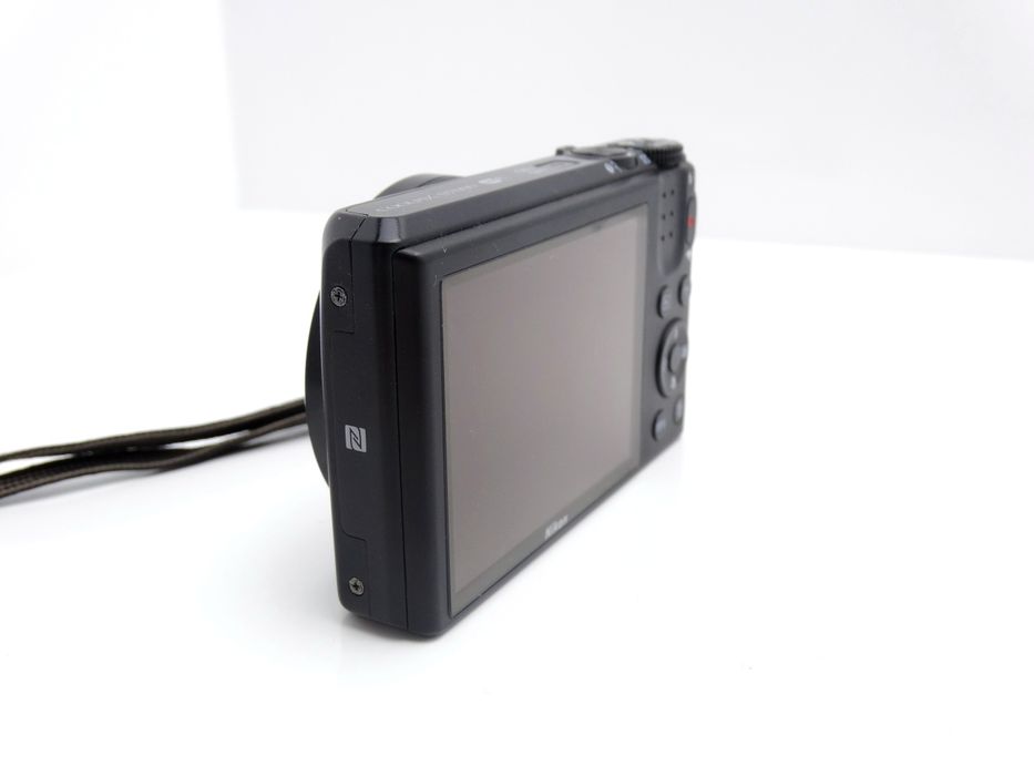 Nikon Coolpix S7000 16Мп/ Wi-Fi/ NFC/ Full HD гарний стан