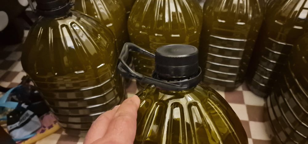 Vende-se Azeite Extra Virgem em garrafão fechado de 5litros