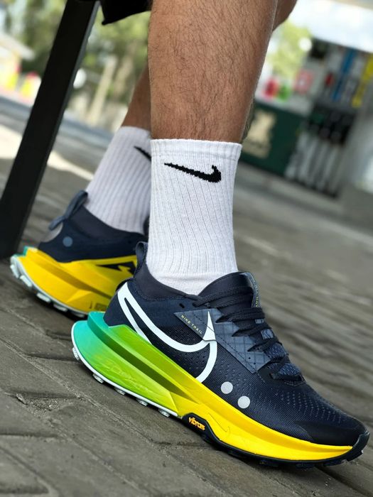 Чоловічі кросівки для бігу Nike Zoomx Zegama Trail 2 41р.
