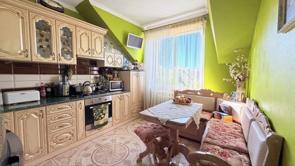 Продаж 3-кімнатної квартири в центрі м. Дрогобич