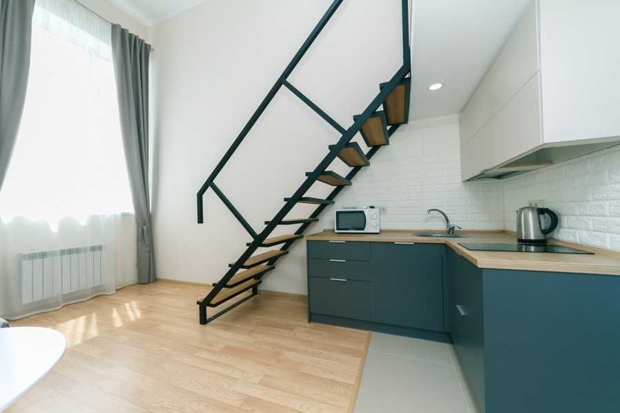 Здам подобово стильні дворівневі апартаменти, біля метро Берестейська.