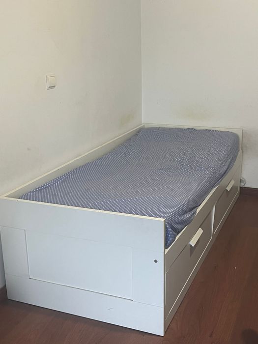 Cama solteiro IKEA