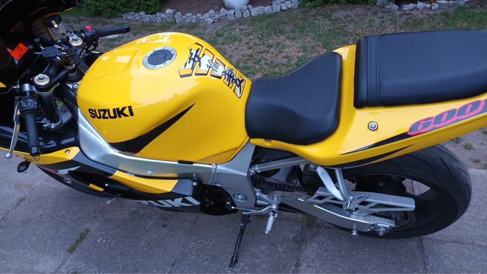 Suzuki GSX-R 600 K1