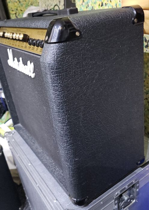 Marshall Valvestate 8040 4 0W Made in England Celestion G12L + footswitch + kabel