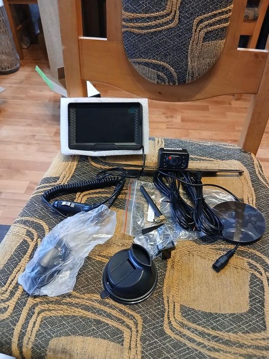 Bezprzewodowa kamera cofania Inefala z 5-calowym monitorem HD IPS,