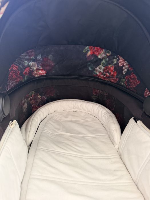 Gondola Cybex Mios Blossom Dark - black