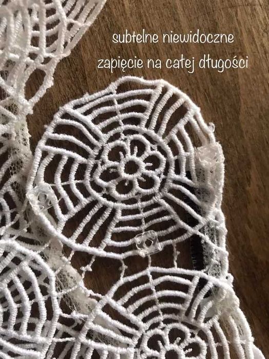 Unikatowy koronkowy top Jasper Conran