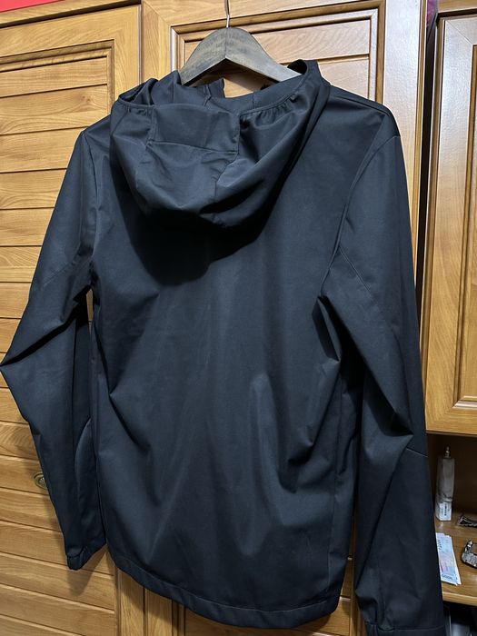 Ветровка new balance