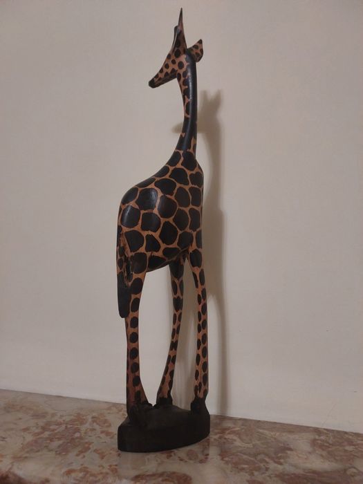 Girafa de madeira