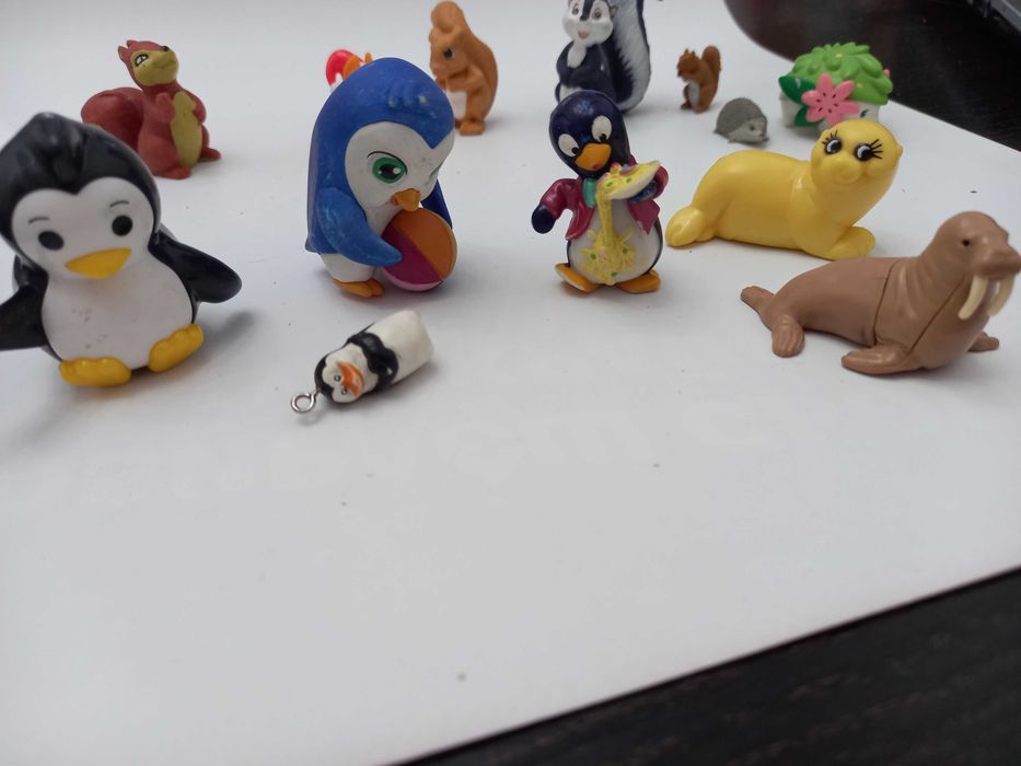 Kinder Кіндер Киндер сюрприз слон пінгвін білка їжак їжачок морж тюлень крокодил слоник
