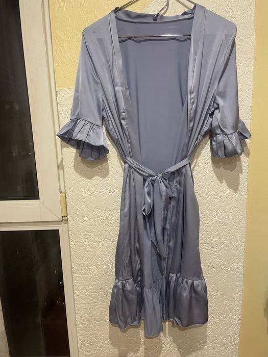 Шовковий халат з рюшами і поясом, жіночий домашній халат шовк сатин