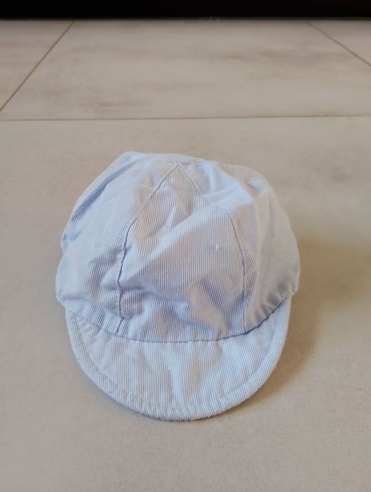 Czapeczka z daszkiem dla chłopca
