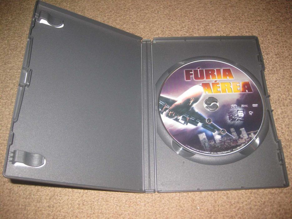 DVD "Fúria Aérea" com Ice-T
