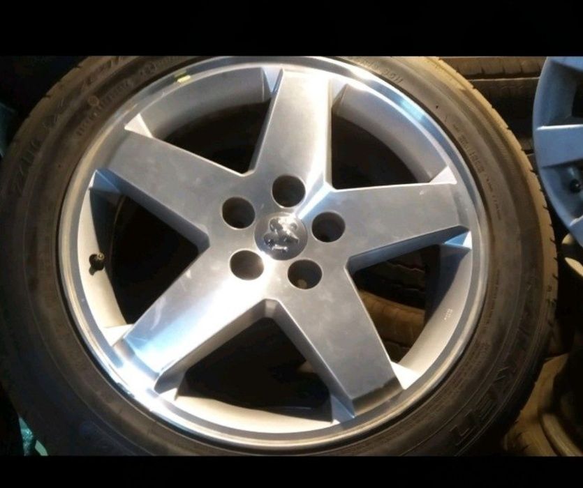 Продам диски R18 5x114,3