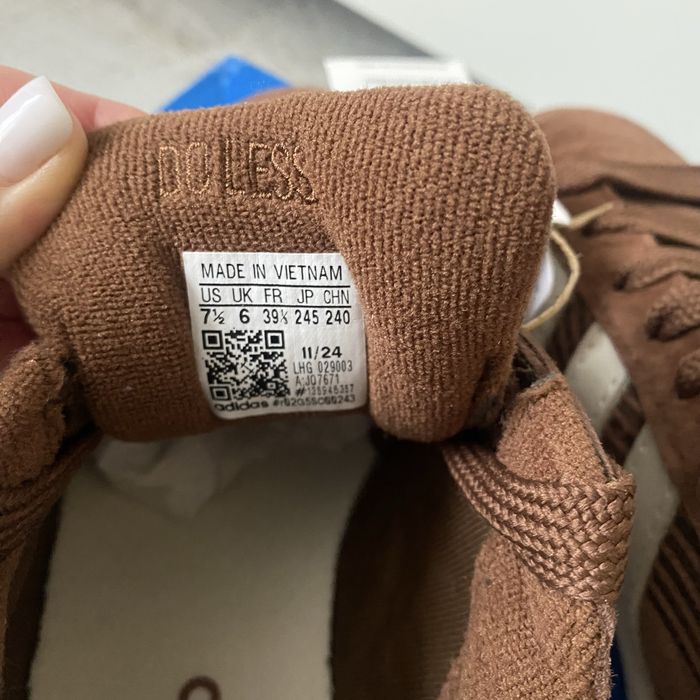 Кросівки Adidas орігінал жіночі р US 7.5 /8