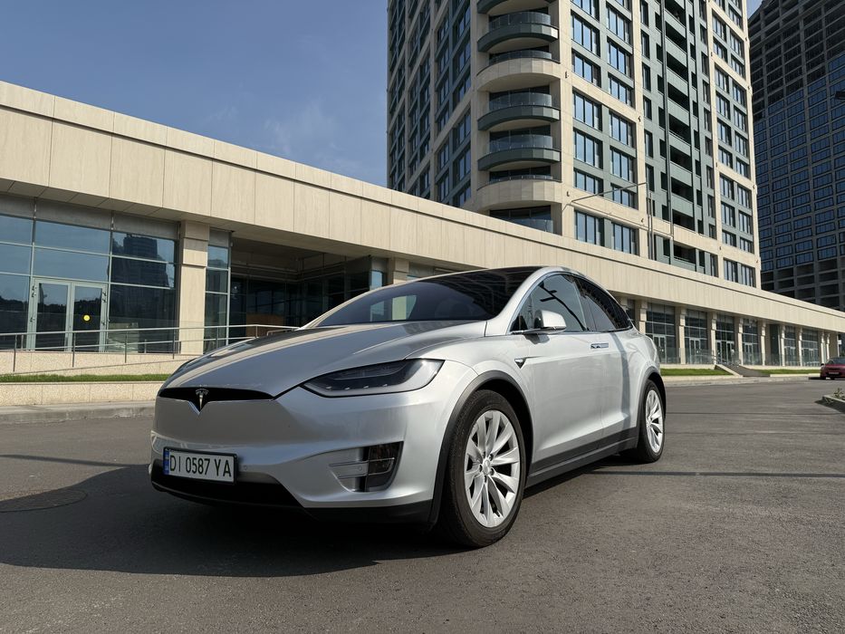 Продам Tesla X 100 D