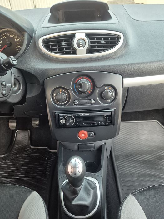 Продається свіжопригнаний автомобіль Renault Clio 2012  рік