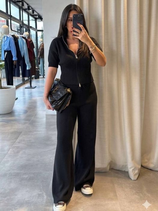 Костюм жіночий машинна вязка