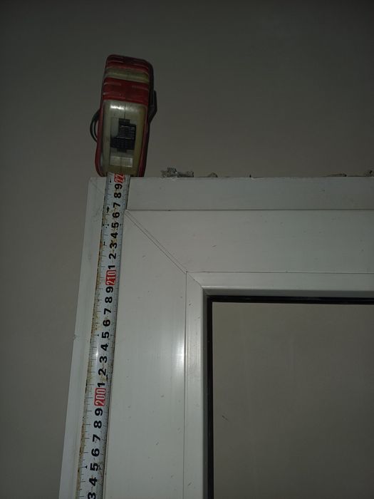 Метало-пластиковая дверь