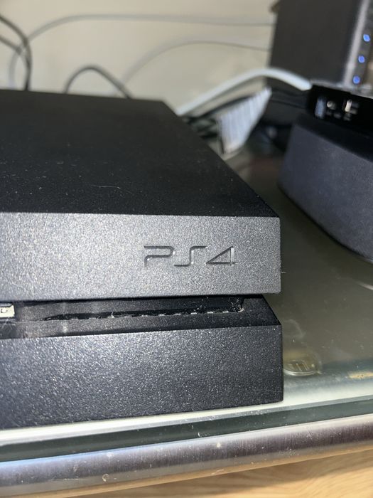 Ps4 1TR + 1 Comando