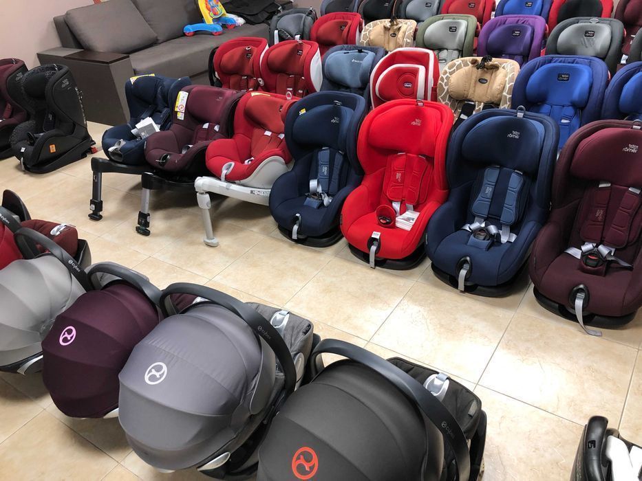Автокрісла Шоурум Cybex Britax Romer Maxi Cosi Recaro автокрісло