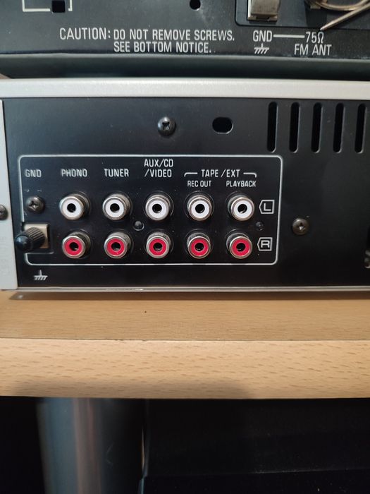 Стойка technics с колонками.