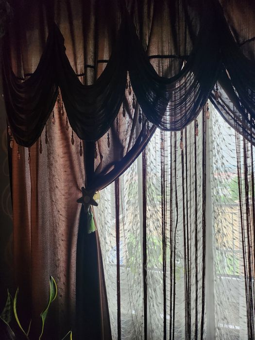 Zasłony brązowe koraliki lamberkin falbana jednoczęściowe 270x224