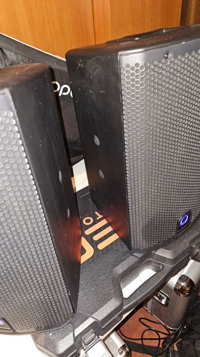 Dwie kolumny aktywne turbosound IQ8 2500w