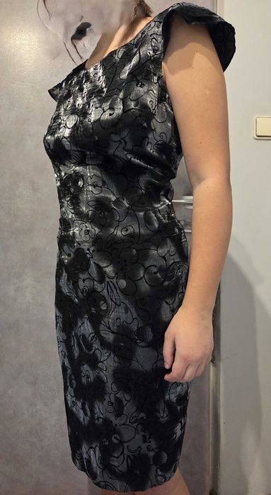 Błyszcząca sukienka