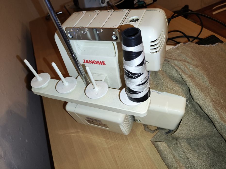 Оверлок janome 644d