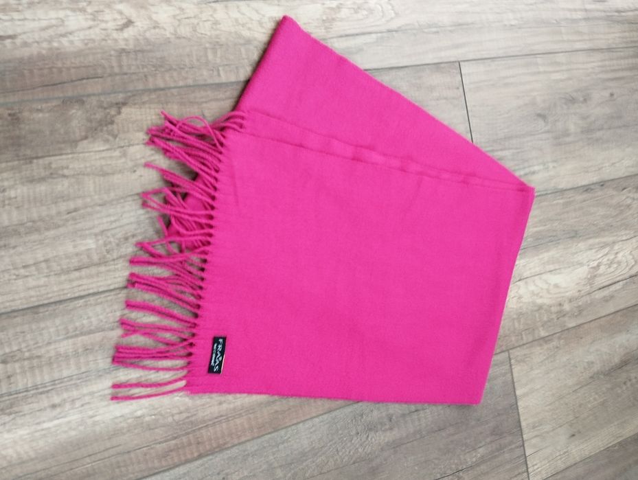 Жіночі шарфи в чудовому стані