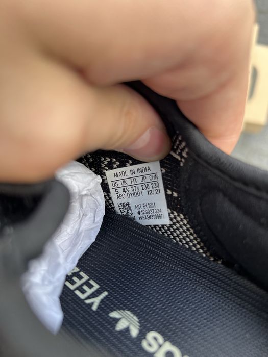 Adidas Yeezy Boost 350 V2 Oreo sneakersy czarne białe 37 1/3