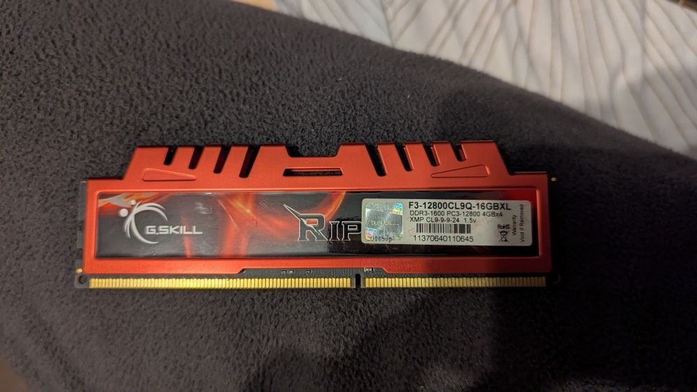 Оперативна пам'ять G.Skill Ripjaws DDR3 4Gb