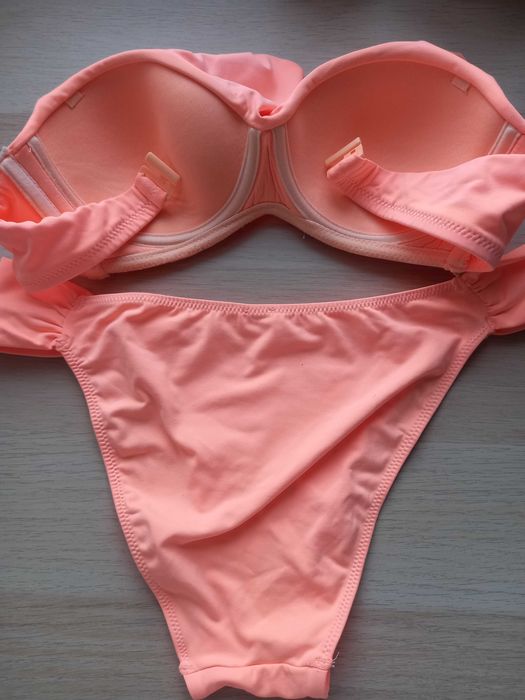 Bikini com folhos S