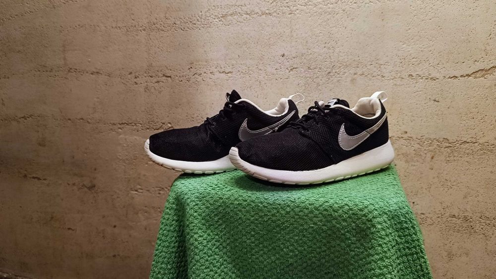 Sneakersy NIKE ROSHE ONE r.37,5 stan bardzo dobry