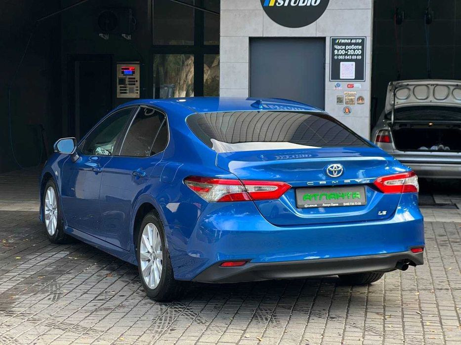 Toyota Camry 2019