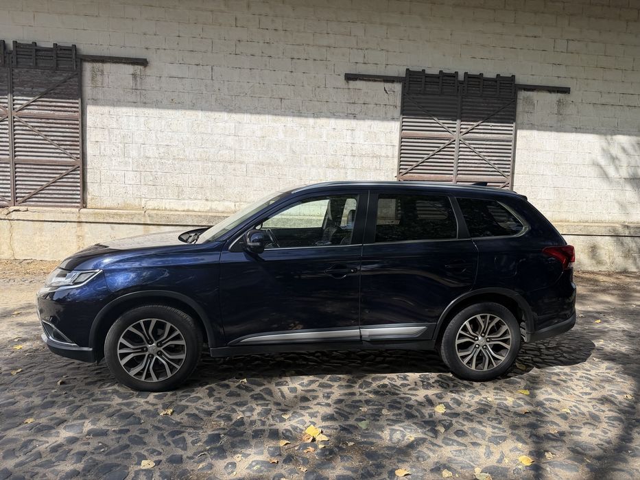 Mitsubishi Outlander 2.2 D 7 lugares Nacional