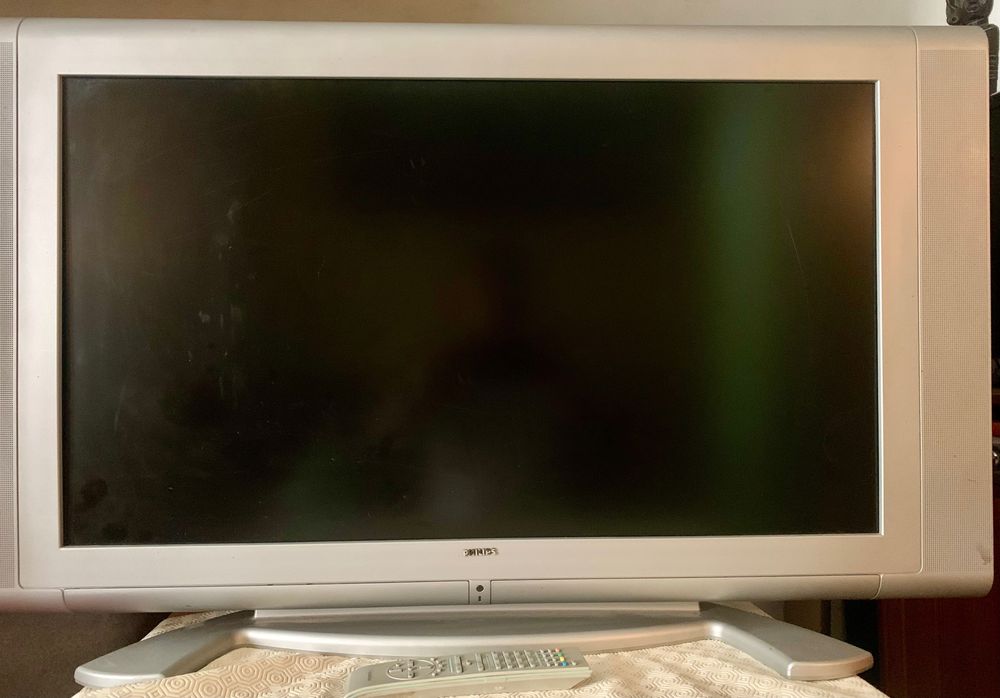 TV LCD  em boas condições