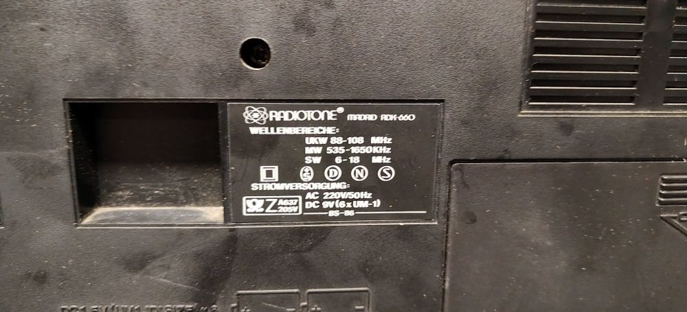 Radiomagnetofon BOOMBOX RADIOTONE Madrid RDH-660.