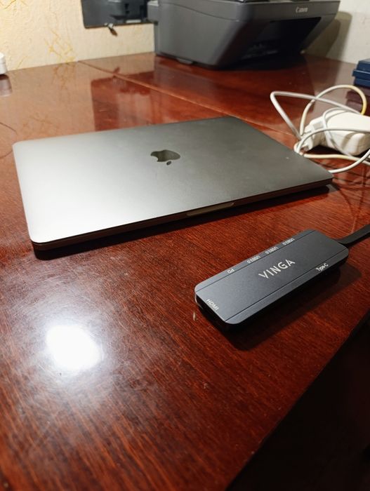 MacBook pro 2017 i5