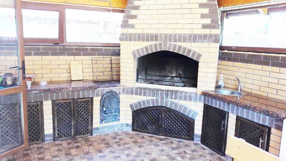 Дерев'яний котедж будинок