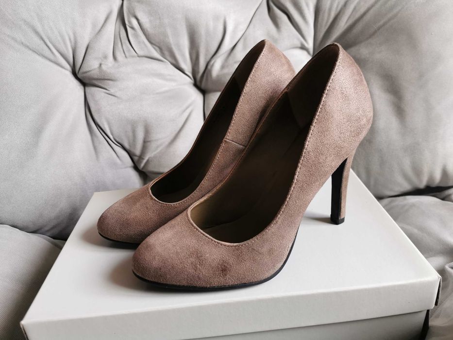 Beżowe szpilki Graceland