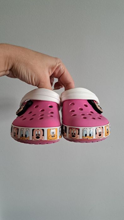 Klapki Crocs C9 lato