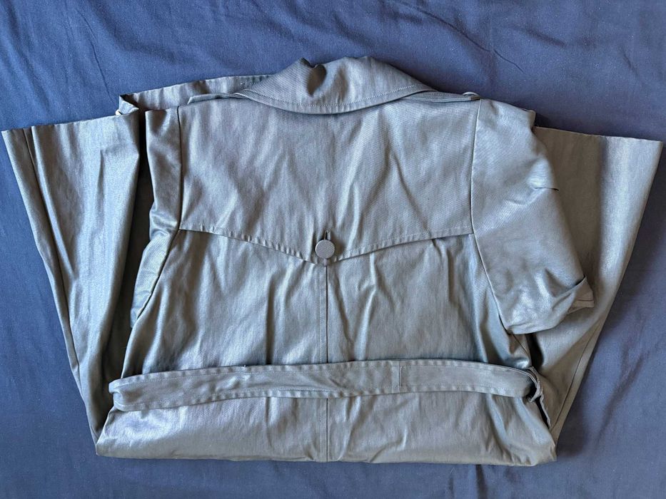 Gabardine verde Uterqüe