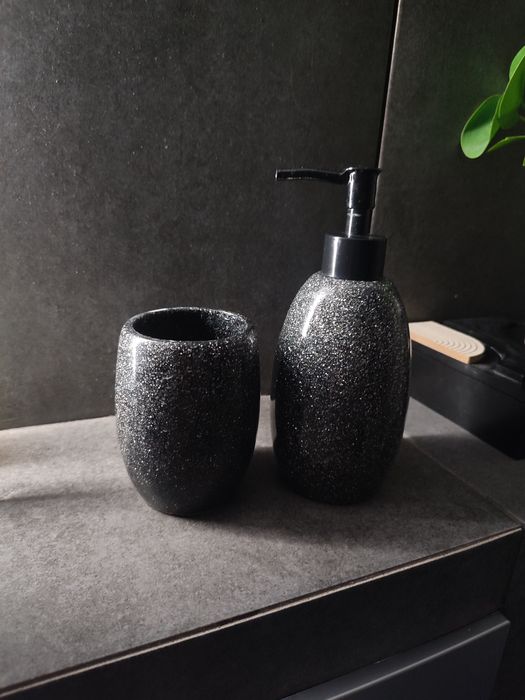 Набір в ванну дозатор для мила стакан б/у