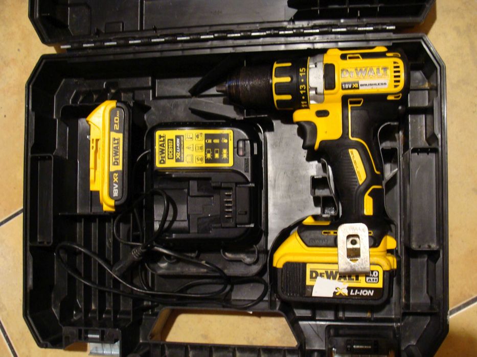 Wkrętarka Dewalt Dcd790 baterie 2Ah x 4Ah