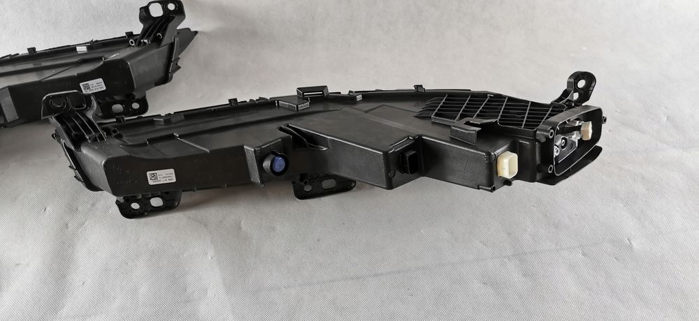 bmw 7 i7 g70 reflektor lewy prawy lampa góra