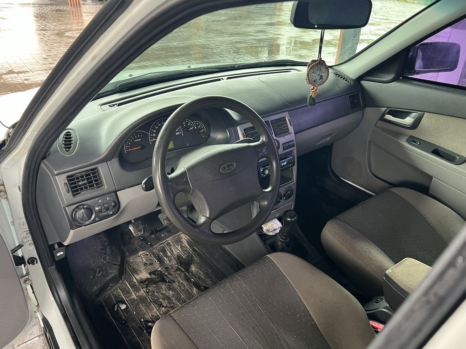 LADA priora Лада Пріора